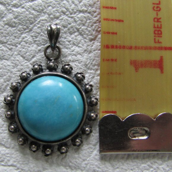Turquoise Ornate Silver Circle Pendant - Picture 2 of 4